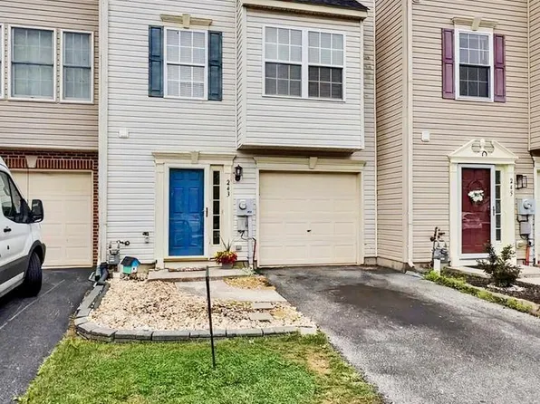 243 Country Ridge Dr, Red Lion, PA 17356