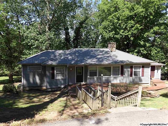 3rd image of 1302 Hillwood Dr
