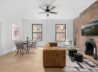 257 W 19th St #4, New York, NY 10011