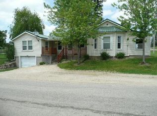 3904 Airport Rd, Lancaster, WI 53813