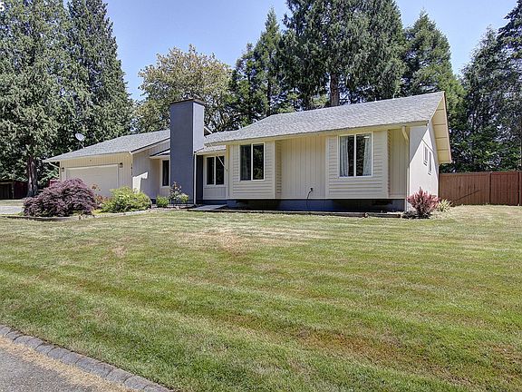 2nd image of 1613 SE 23rd Ave