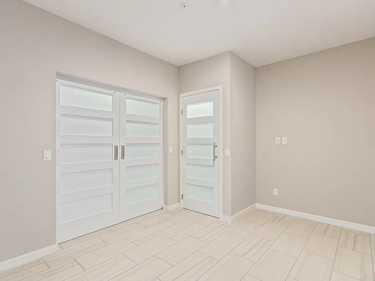 2134 W Harmont Dr — Photo 34