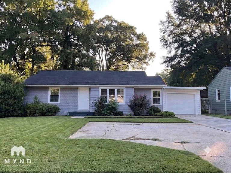 2237 Ashley Rd — Photo 1