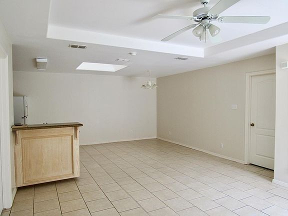 Open Concept Floorplan With Tile Throughout