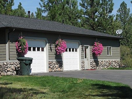 2nd image of 902 Bowman Rd