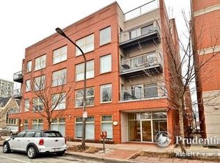 2712 Lincolnwood Dr, Evanston, IL