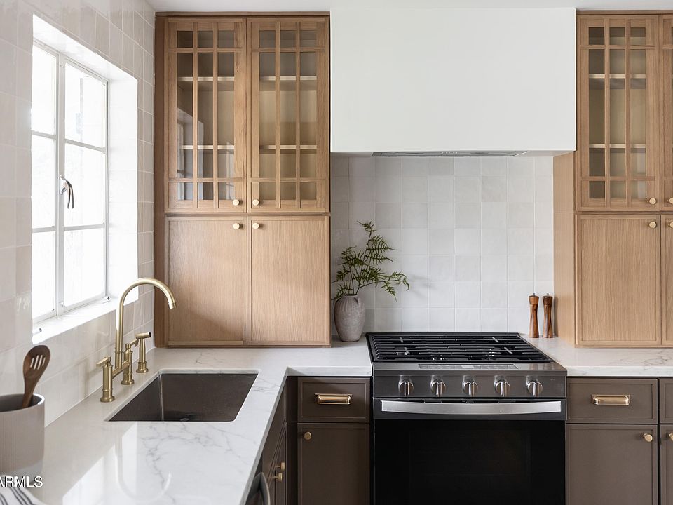 1st image of 2226 W CATALINA Drive