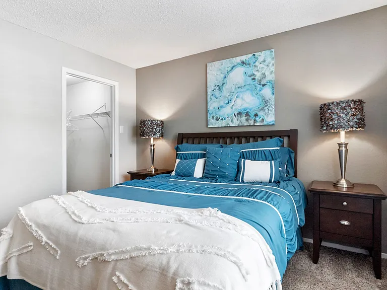 2 Bedroom B - 2 Bed / 2 Bath - 889 Sq.Ft.