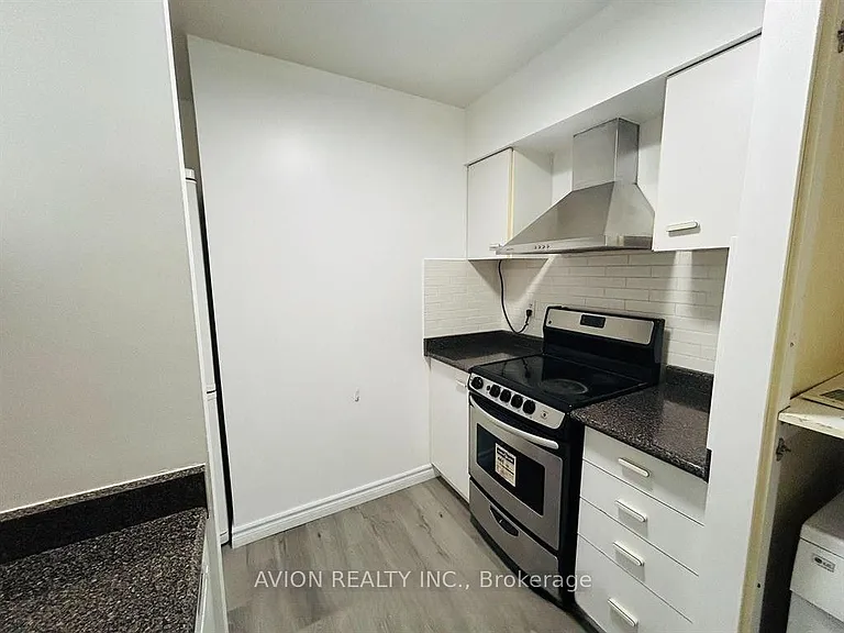 1055 Bay St #1214 — Photo 5
