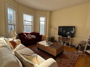 816 E 6th St #1, Boston, MA 02127