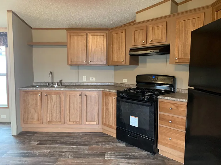 764 Wilson Dr — Photo 3