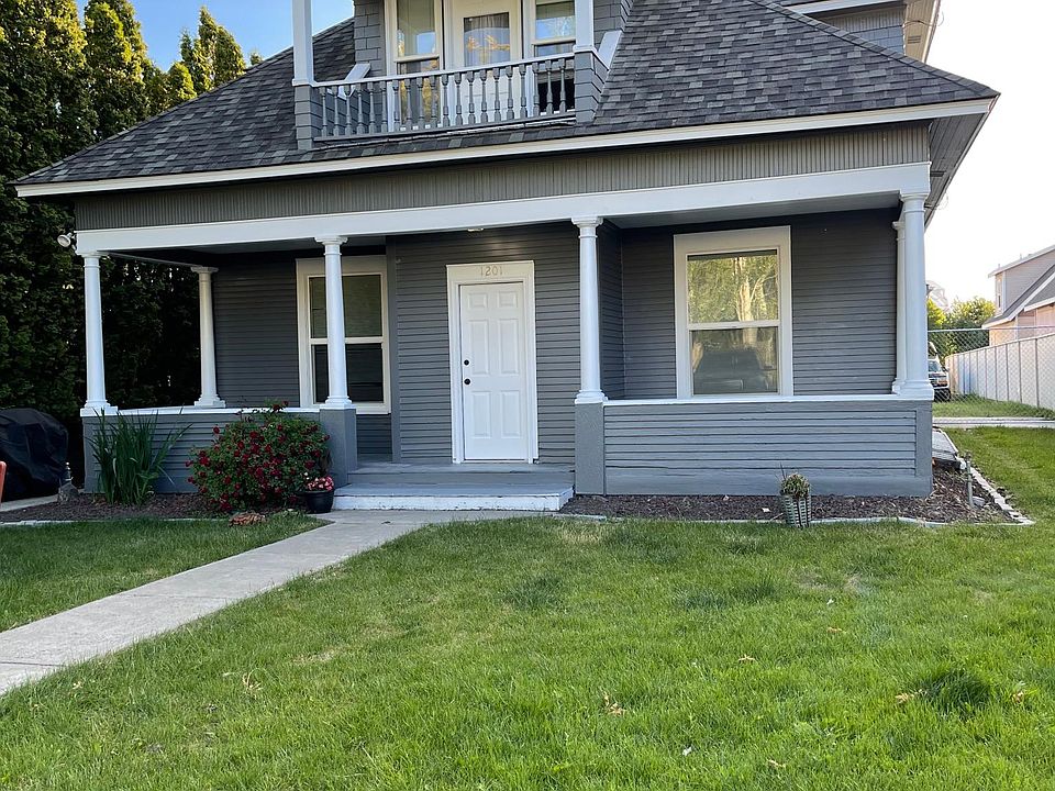 1st image of 1201 N Willow St #1/2