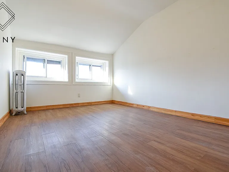176 Hart St #4A — Photo 8