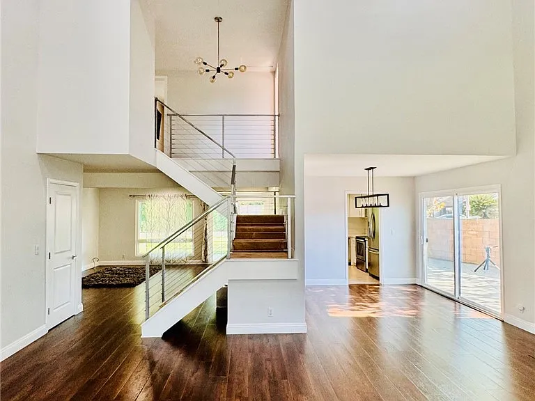 1413 W Moore Ave — Photo 3