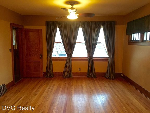 4th image of 4533 Seward St