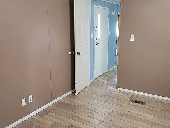 5th image of 954 N McCue St Lot 35