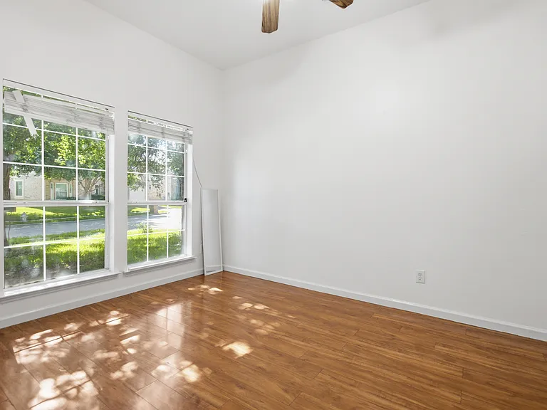 2114 Rustic Ridge Dr — Photo 11