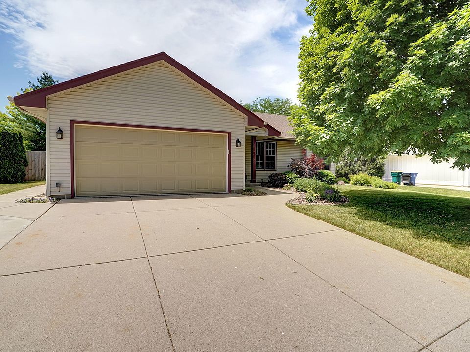1st image of 10601 S Farmdale Dr