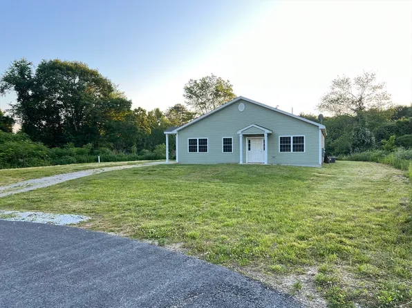 27 Jay Kip Way, Southbridge, MA 01550