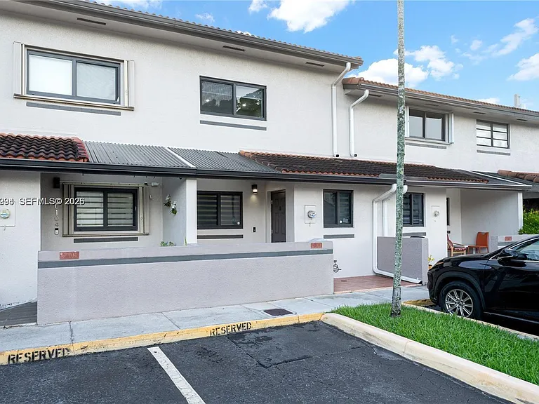 13462 SW 62nd St #103-C — Photo 2