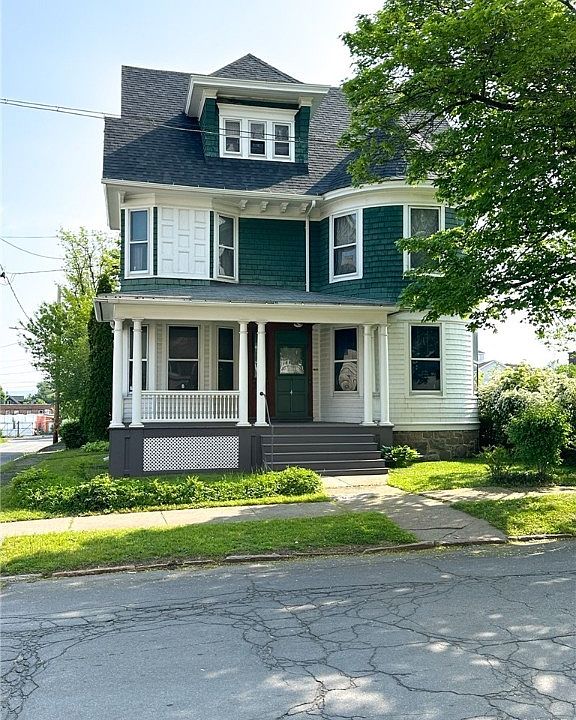 4 Watson Pl, Utica, NY 13502 | Zillow