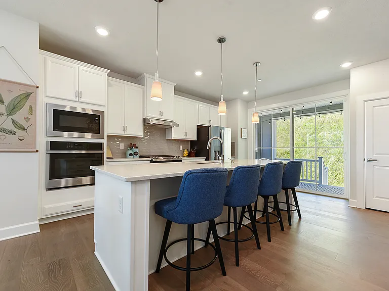 409 Spruce Ln — Photo 15