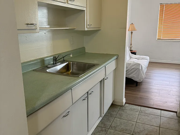 8790 Aero Ave — Photo 5
