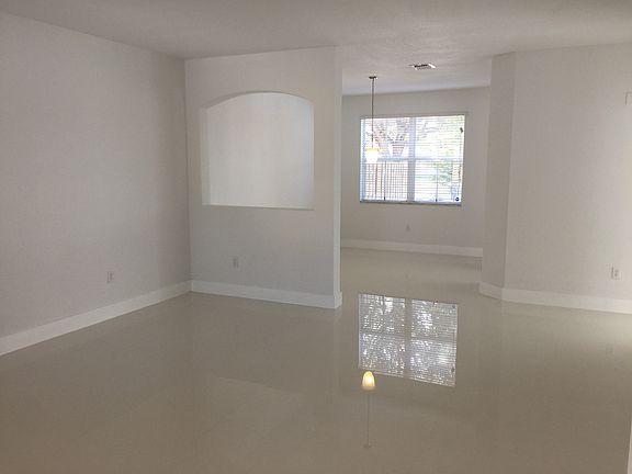 3rd image of 11382 NW 83rd Way