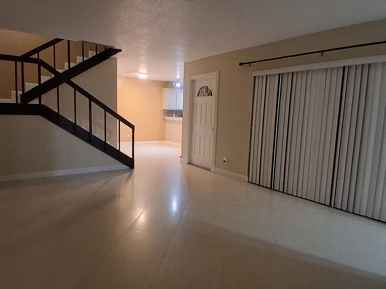 303 Waterview Dr — Photo 37