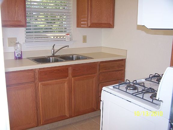4th image of 105 Dinn Dr