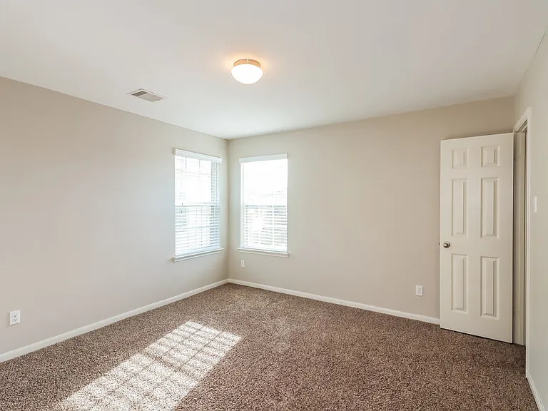 21822 Octavia Way — Photo 15