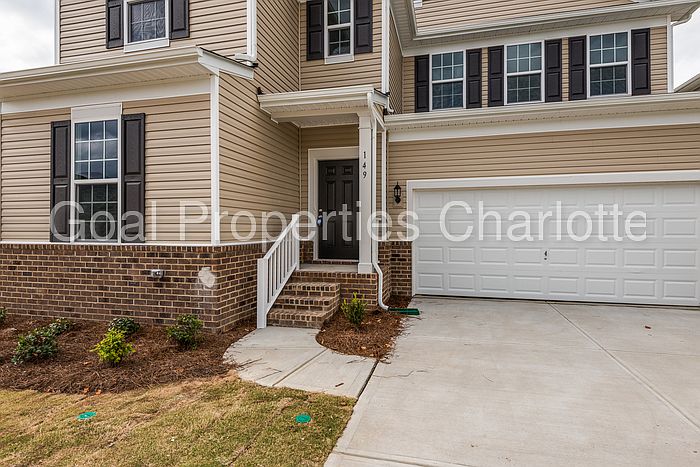 1st image of 149 Farmers Folly Dr