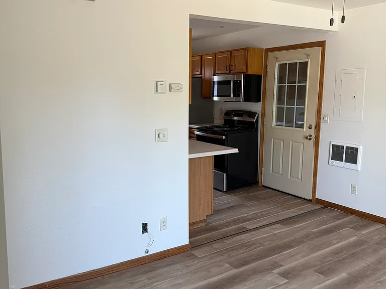 1519 1/2 Wilson St #B — Photo 6