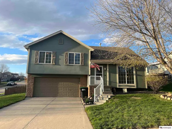 7578 Bondesson St, Omaha, NE 68122