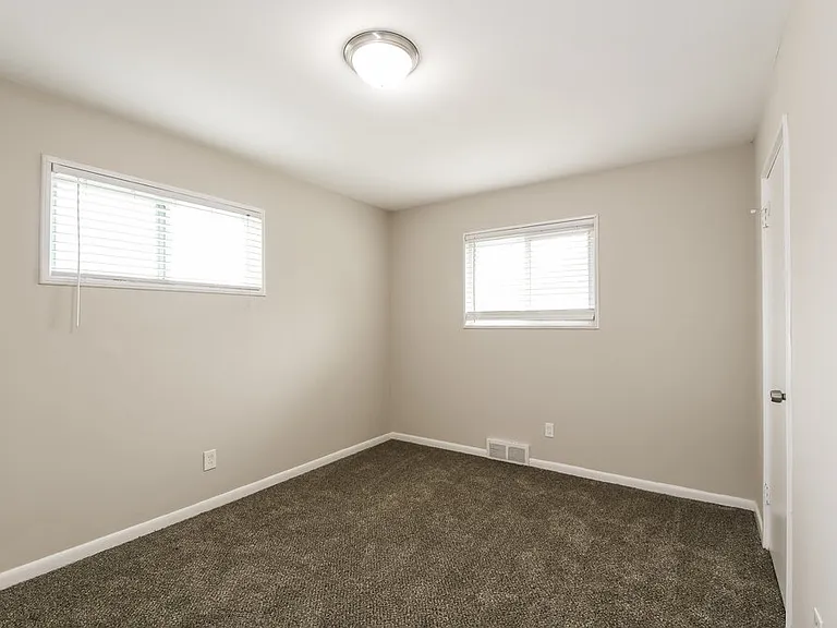 1230 Acredale Dr — Photo 14