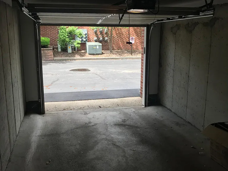 1344 S Main St — Photo 16