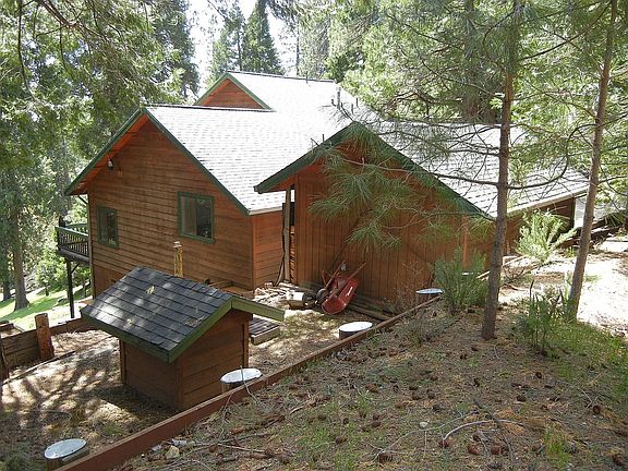 3rd image of 28130 Holiday Ln