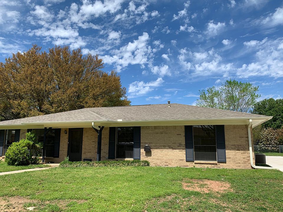 1st image of 214 Texoma Dr