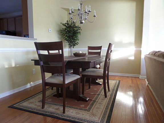 3rd image of 8075 Belton Cir