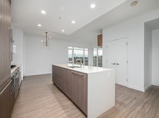 2351 Beta Ave #301, Burnaby, BC V5C 5L7