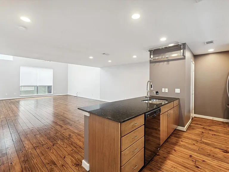 6947 Ardmore St — Photo 12