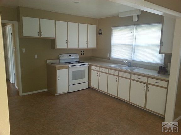 4th image of 1105 Mass St