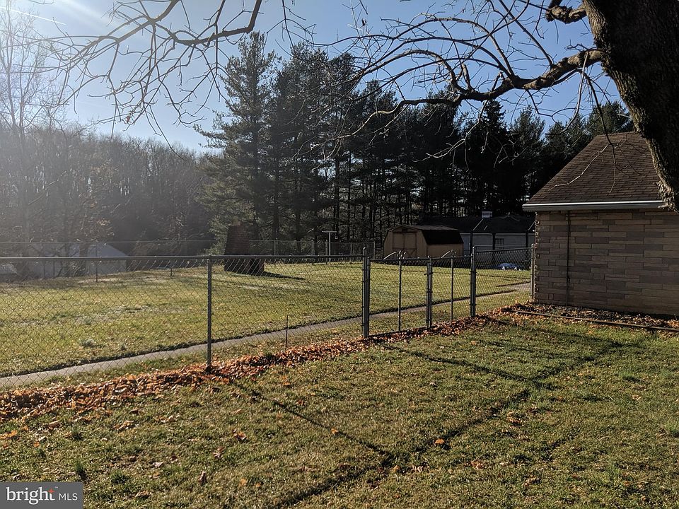 2nd image of 6714 Y Rd