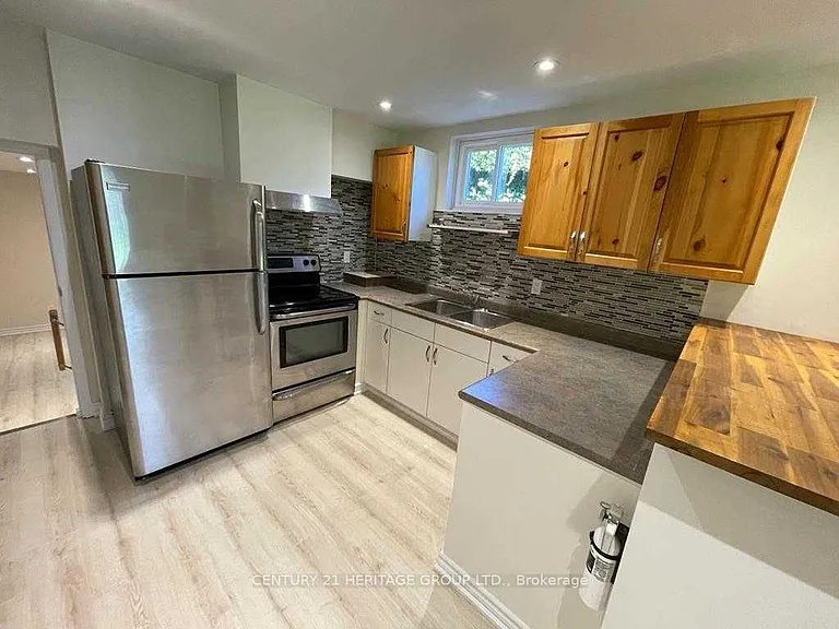 217 Yorkshire Dr — Photo 4