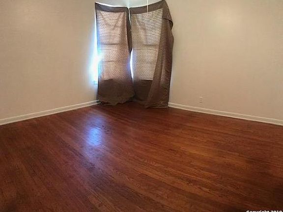 4th image of 331 Schmeltzer Ln