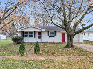 104 Indiana St, Hindsboro, IL 61930