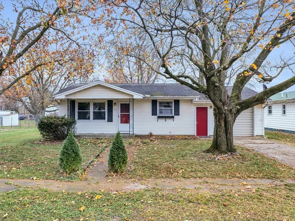 104 Indiana St, Hindsboro, IL 61930