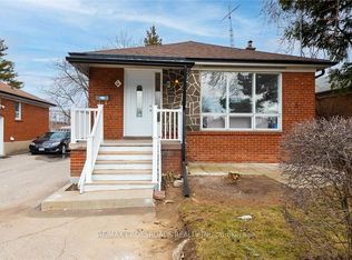 6 Larkhall Ave, Toronto, ON M1J 1V1