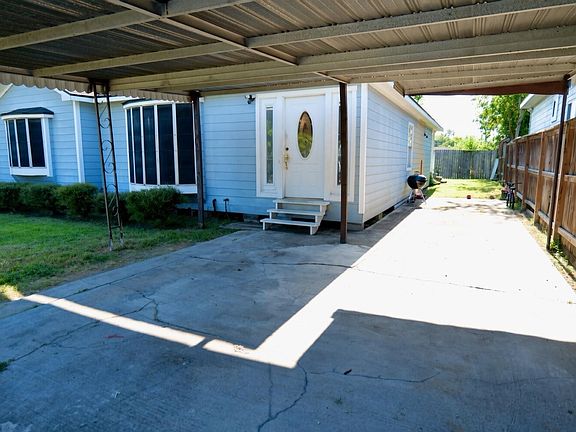 2nd image of 4031 Castor St