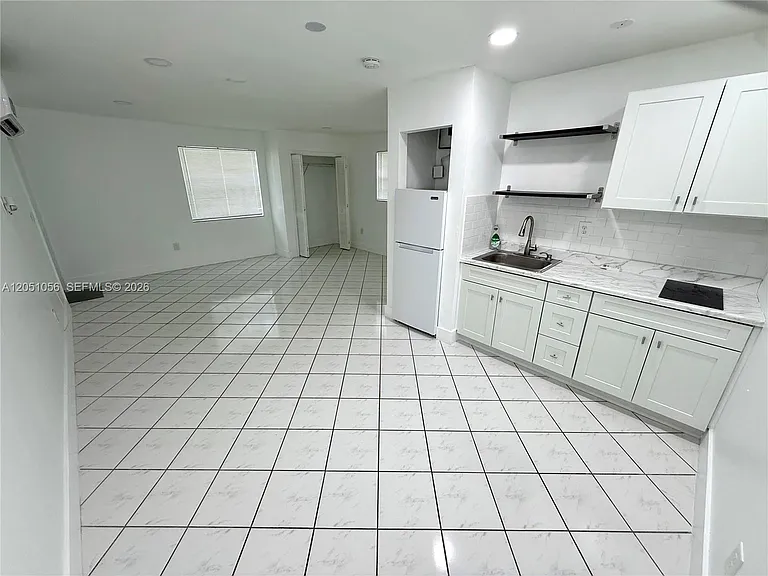 8301 SW 19th St #ADU — Photo 2